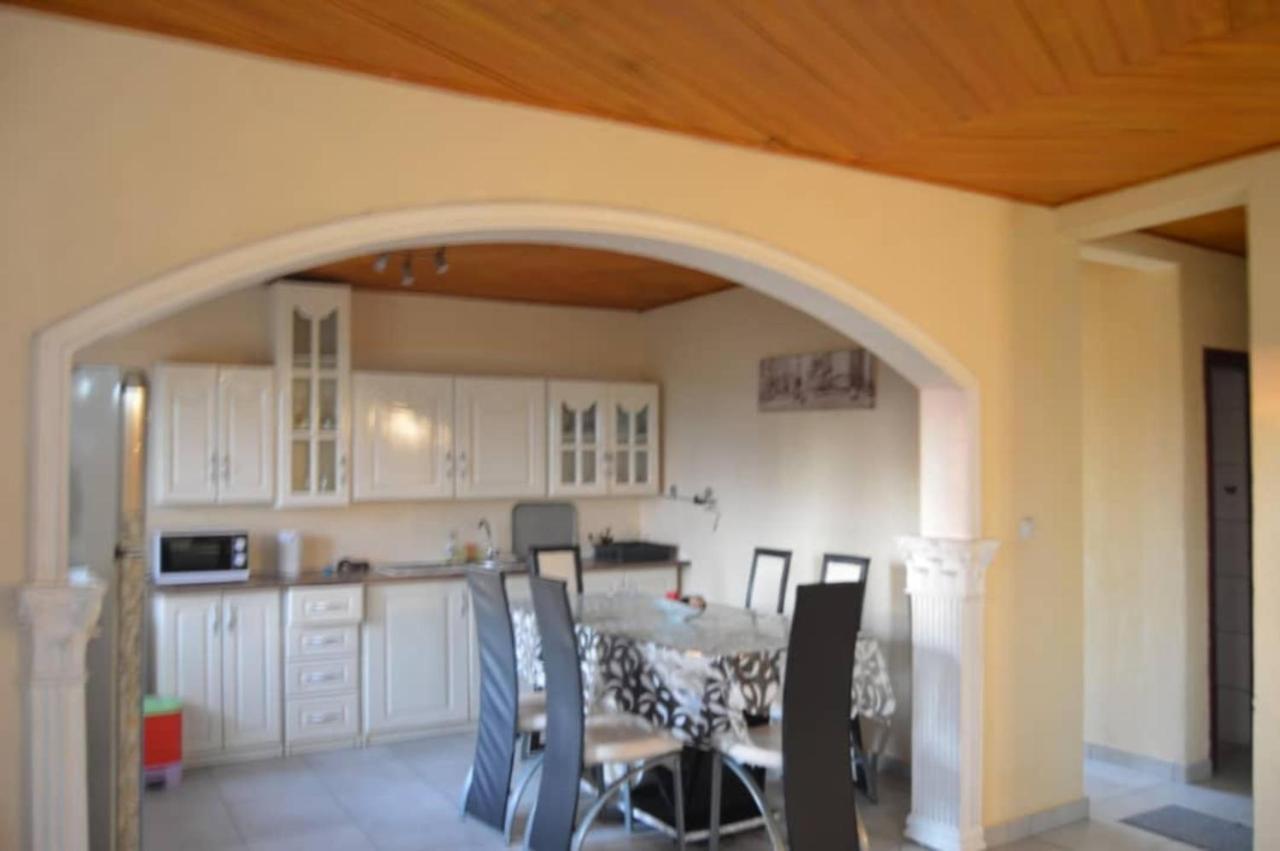 Residence Hoteliere Borel Denver Douala Buitenkant foto