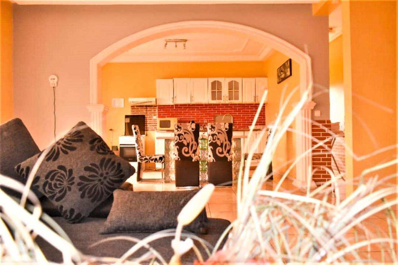 Residence Hoteliere Borel Denver Douala Buitenkant foto