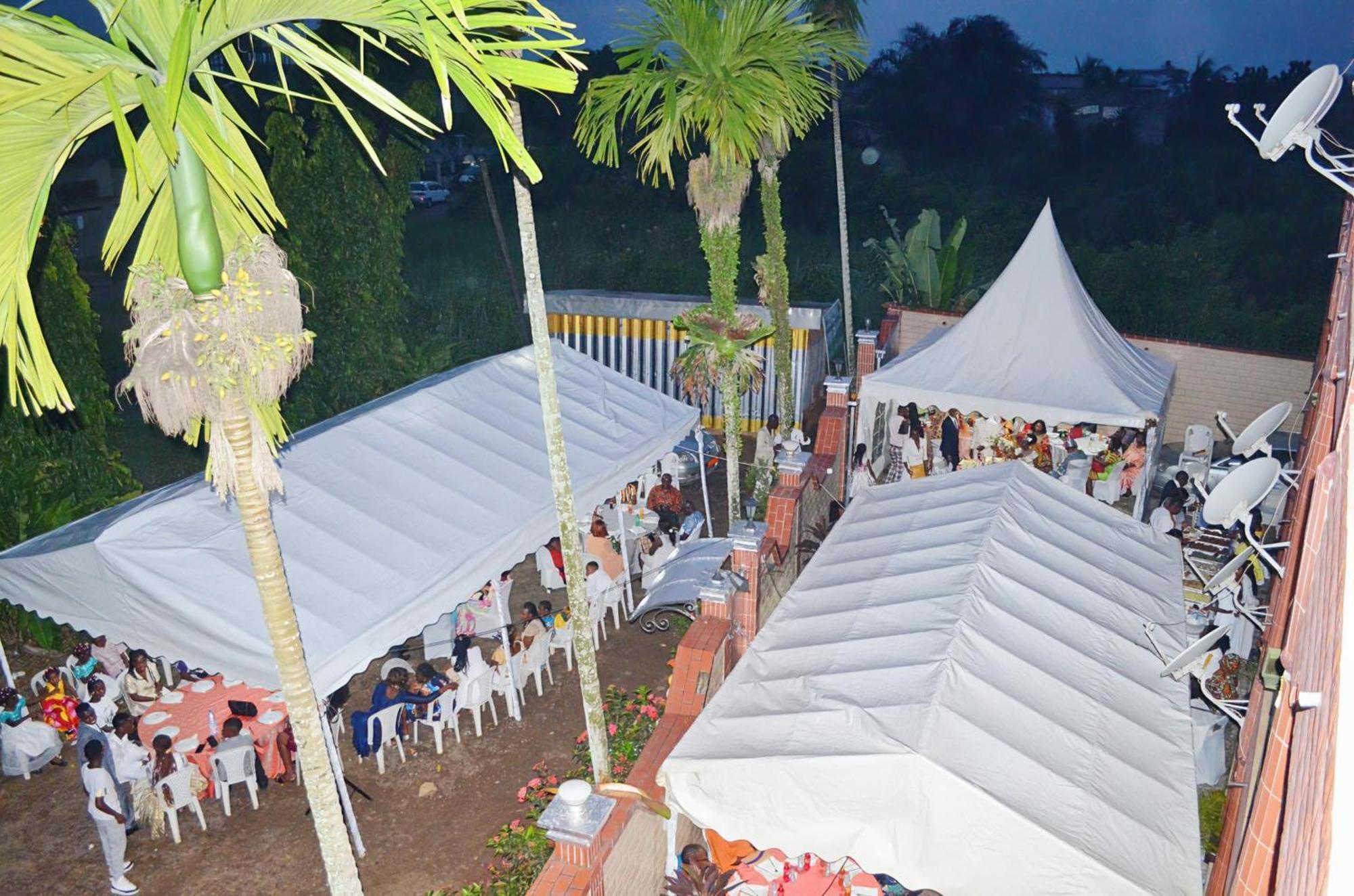 Residence Hoteliere Borel Denver Douala Buitenkant foto