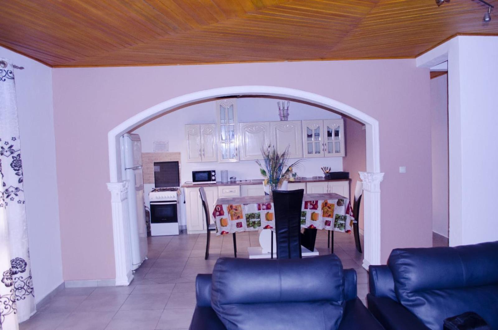 Residence Hoteliere Borel Denver Douala Buitenkant foto
