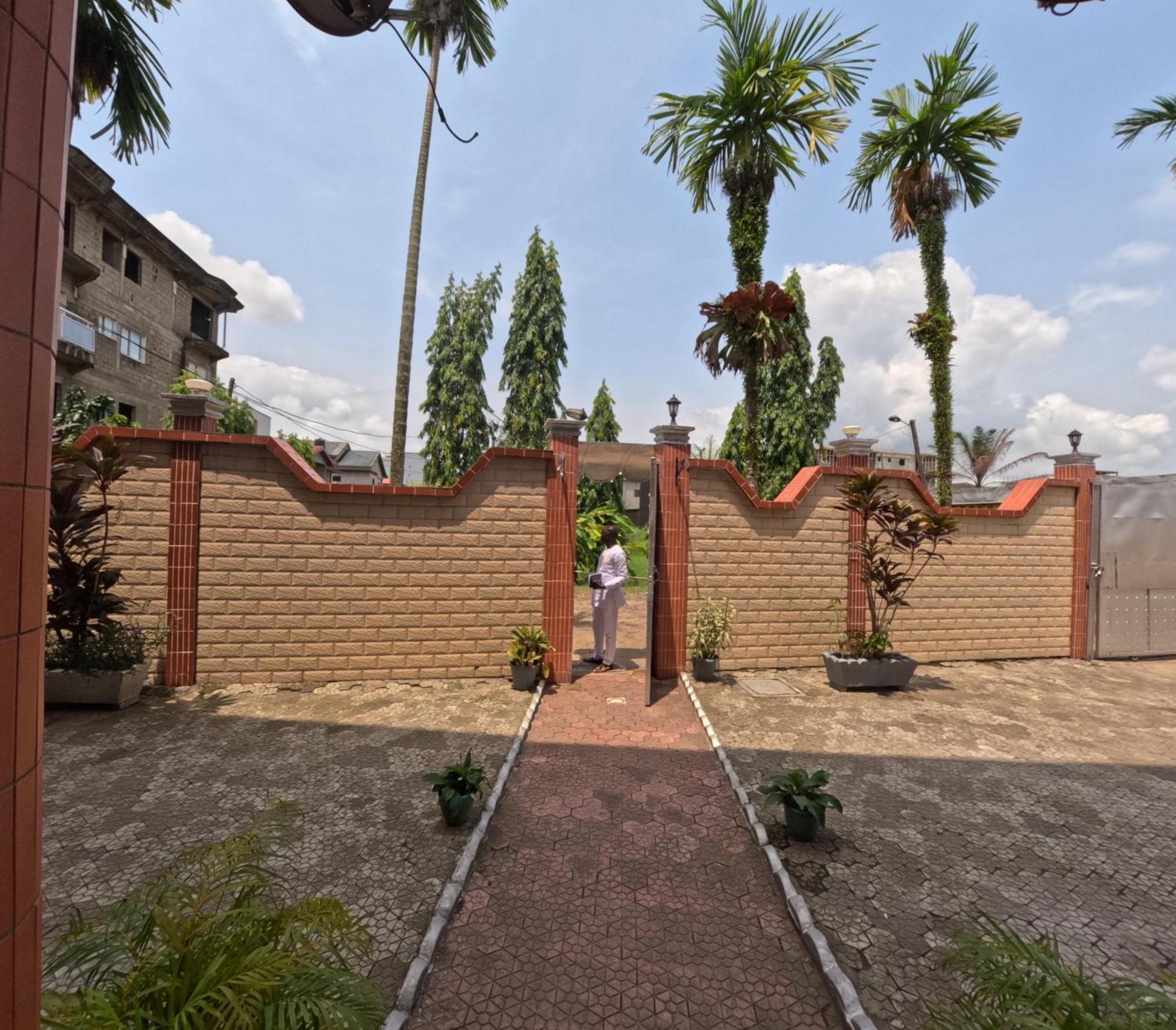 Residence Hoteliere Borel Denver Douala Buitenkant foto
