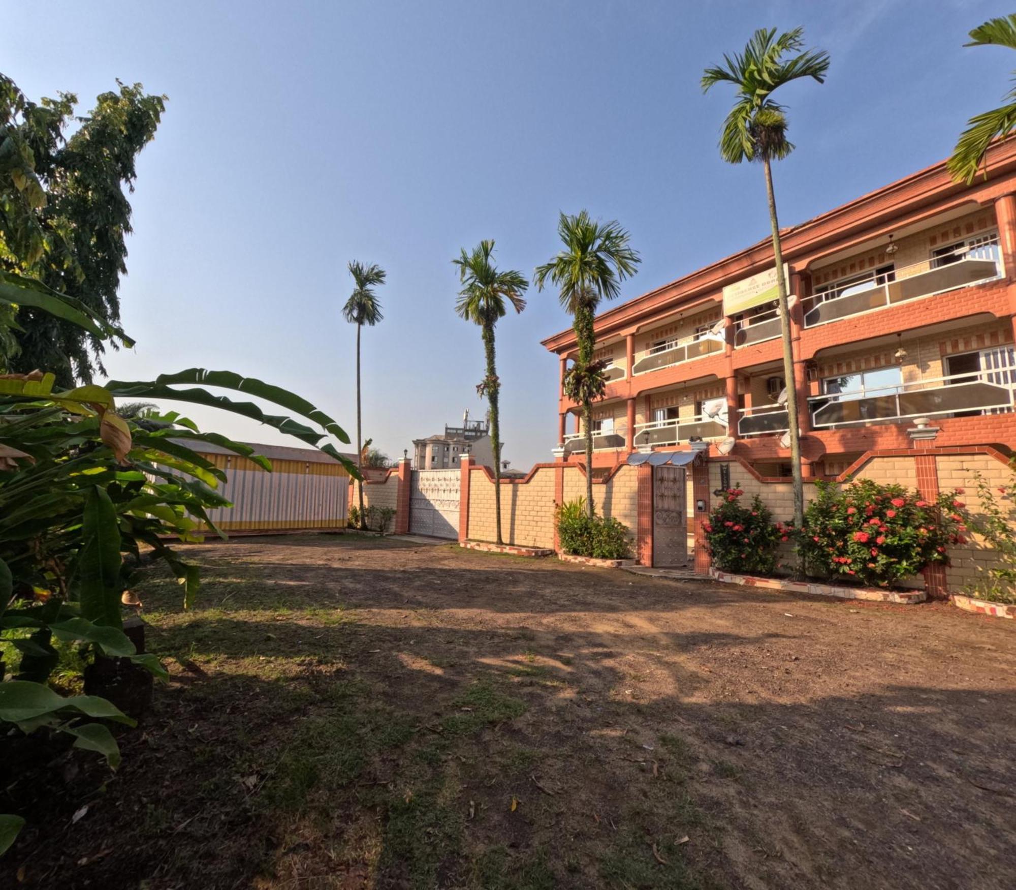 Residence Hoteliere Borel Denver Douala Buitenkant foto